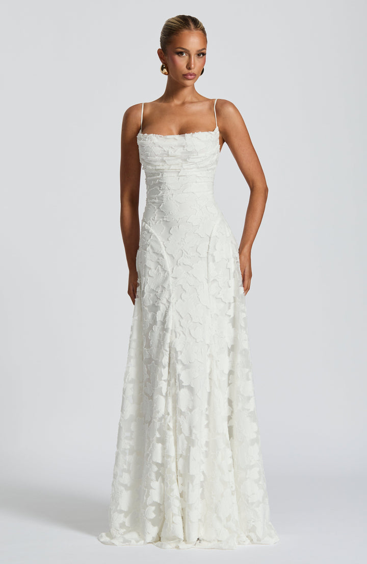 Clara Léon | Elegant maxiklänning